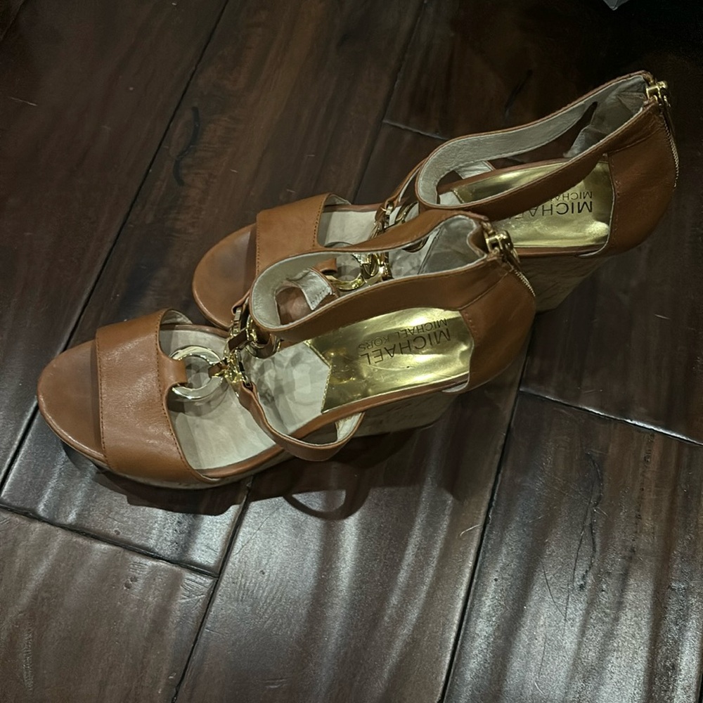 Michael Kors Size 8 Sandals Heels